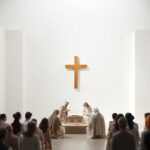 Os Sete Sacramentos na Bíblia: Guia Completo com Versículos e Ensinamentos Católicos Os Sete Sacramentos na Bíblia: Guia Completo com Versículos e Ensinamentos Católicos